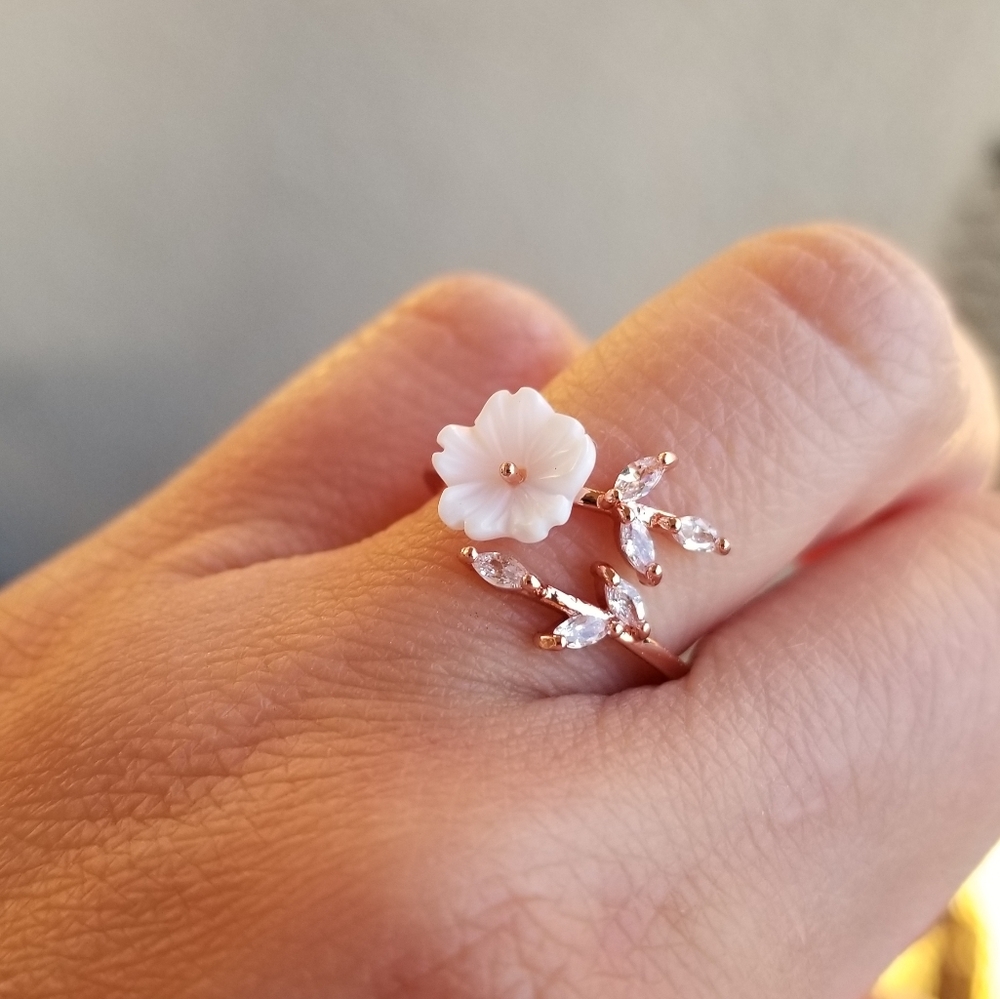 💎NEW💎 GOLD PLATED CHERRY BLOSSOM  RING - Picture 2 of 13